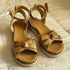 Michael Kors Espadrille Sandals 7.5 (LIKE NEW)